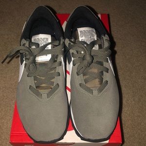 Woman Nike Pre-Love O.X.